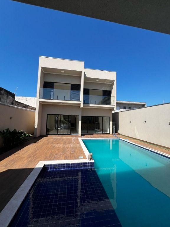 Sobrado, 3 quartos, 313 m² - Foto 1