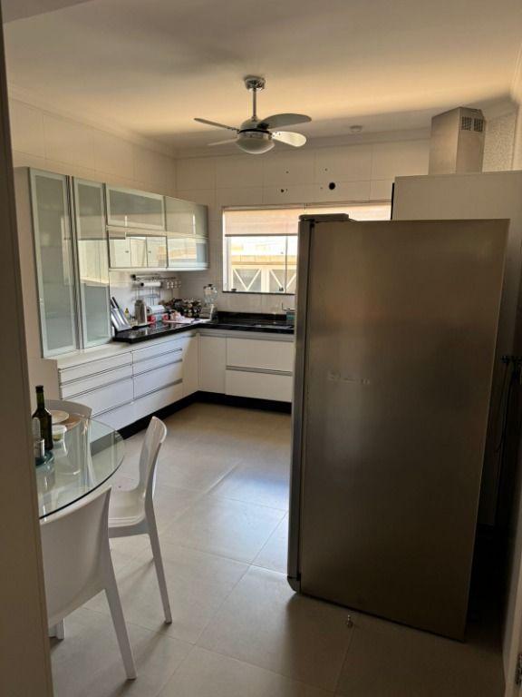 Sobrado, 3 quartos, 409 m² - Foto 16