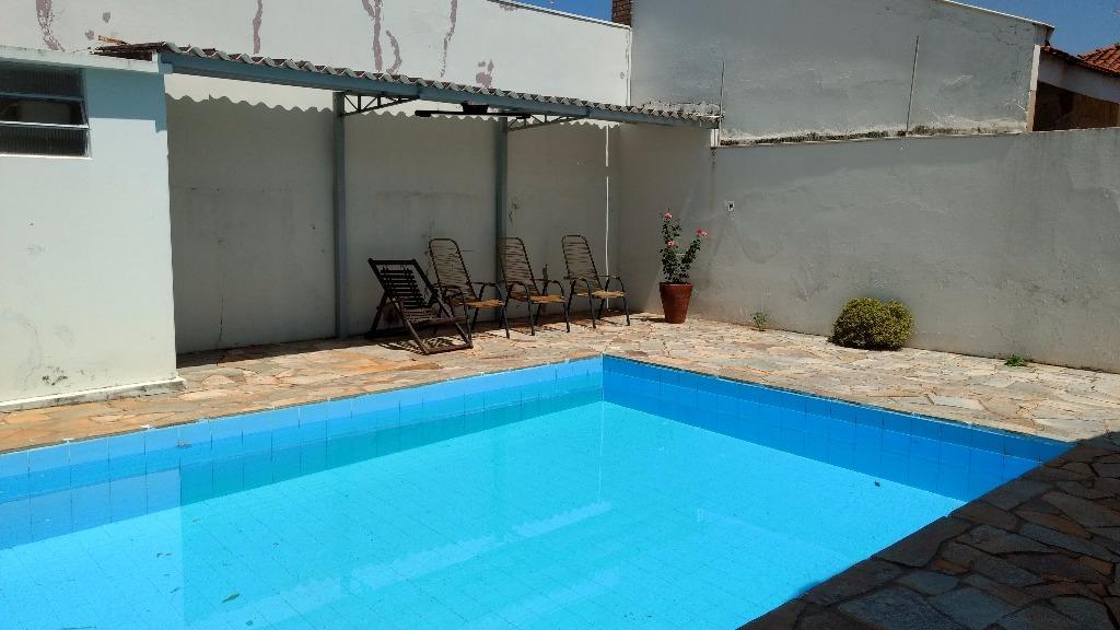 Casa, 3 quartos, 240 m² - Foto 1