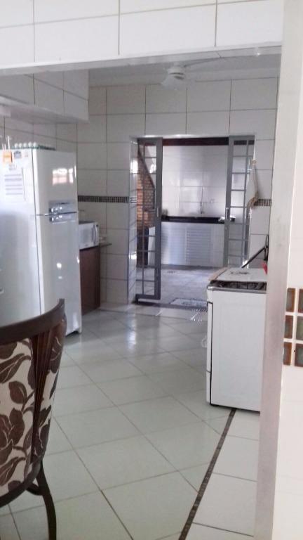 Casa, 3 quartos, 240 m² - Foto 4