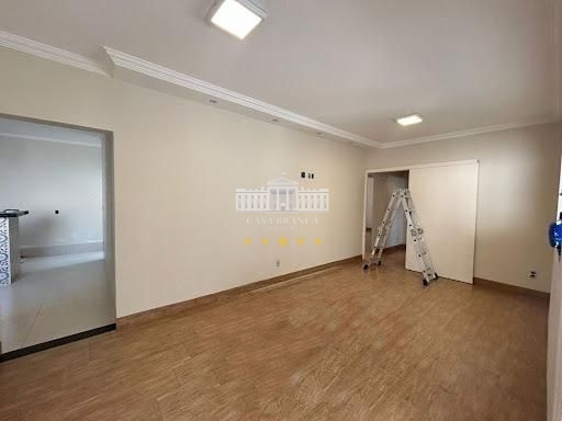 Casa, 3 quartos, 210 m² - Foto 2
