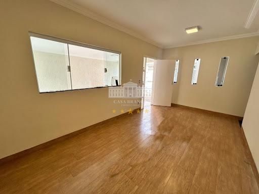 Casa, 3 quartos, 210 m² - Foto 1