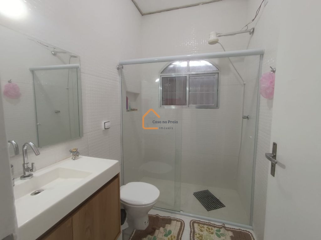 Venda de casas / geminada na cidade de praia grande