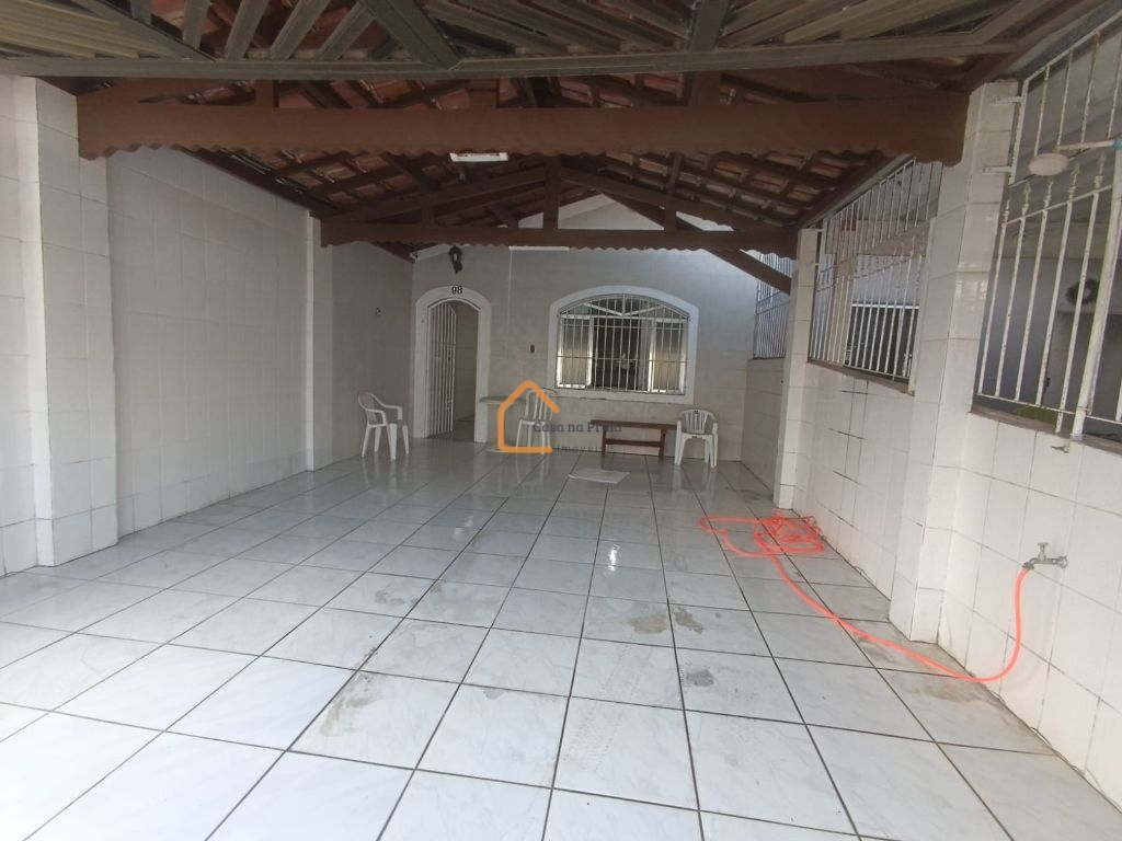 Venda de casas / geminada na cidade de praia grande