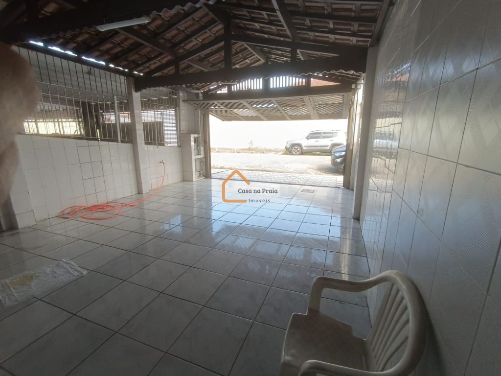 Venda de casas / geminada na cidade de praia grande