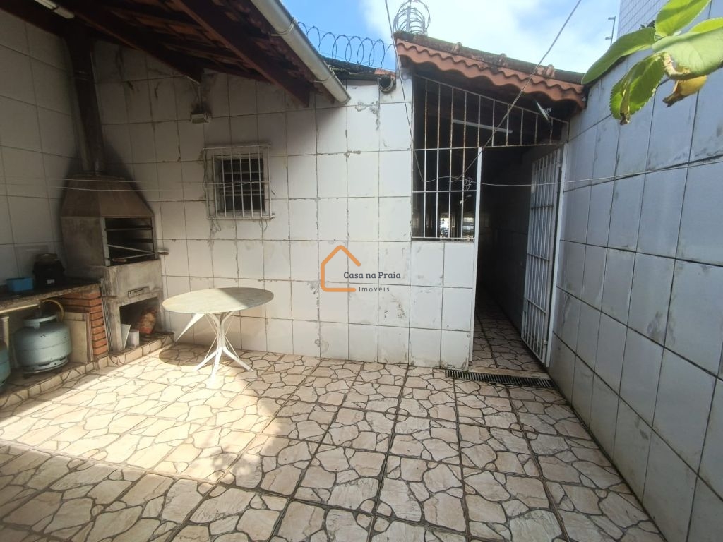 Venda de casas / geminada na cidade de praia grande