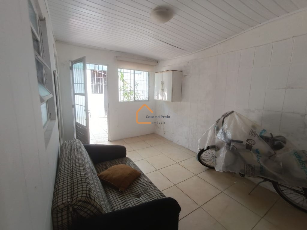 Venda de casas / geminada na cidade de praia grande
