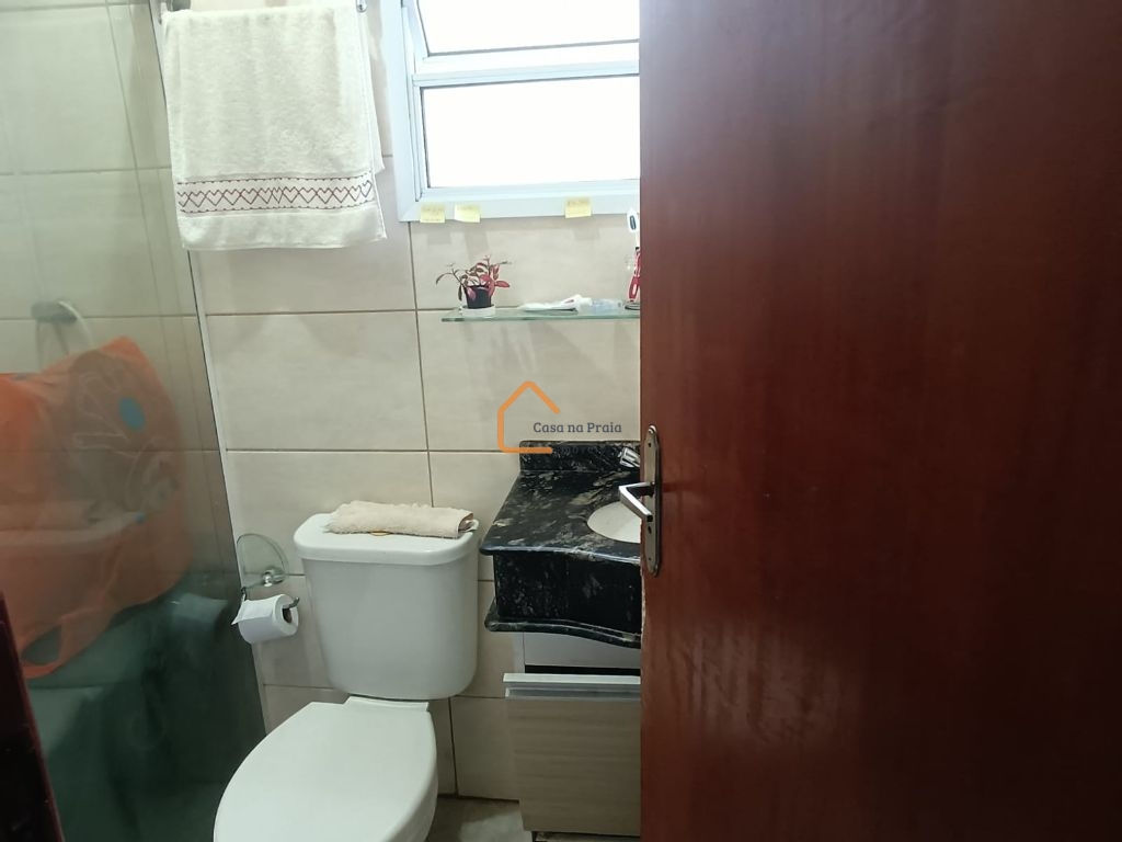 Venda de casas / geminada na cidade de praia grande