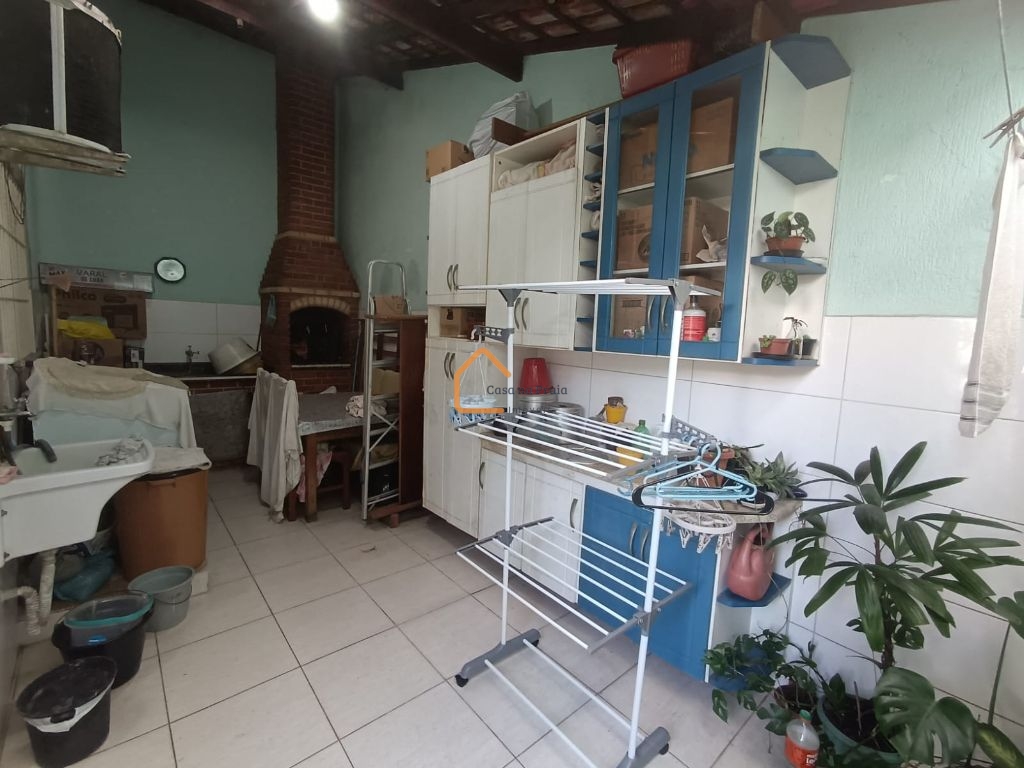 Venda de casas / geminada na cidade de praia grande
