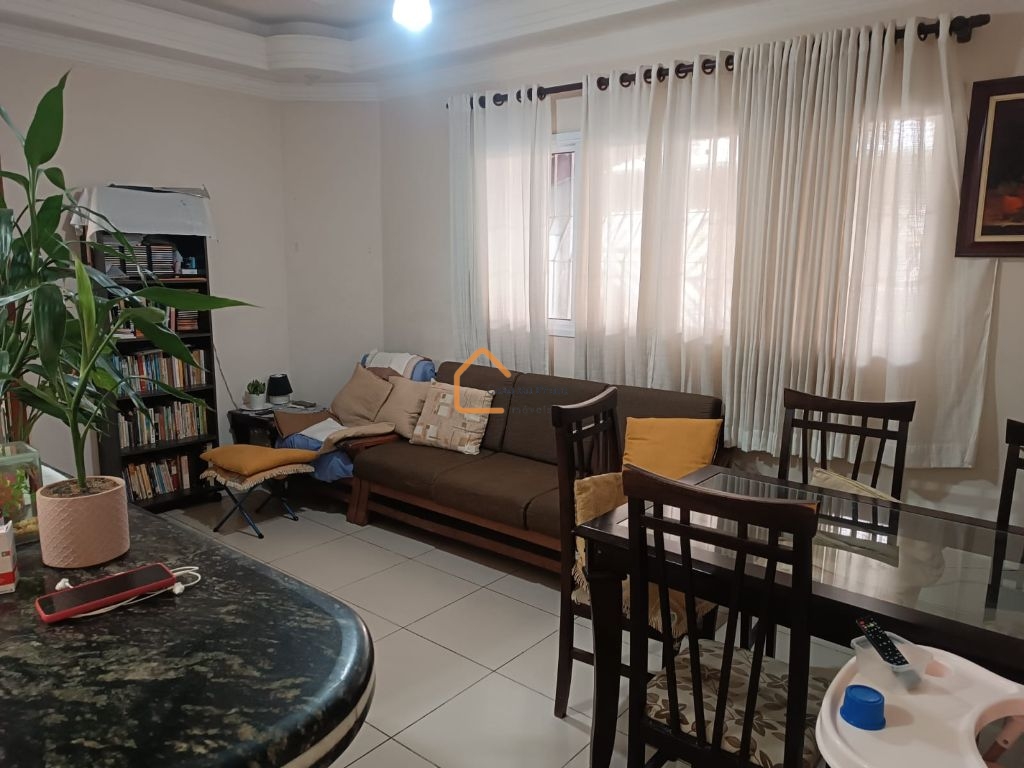 Venda de casas / geminada na cidade de praia grande