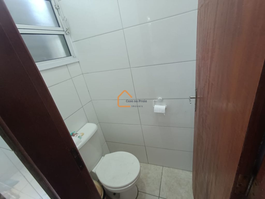 Venda de casas / geminada na cidade de praia grande