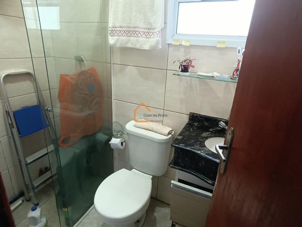 Venda de casas / geminada na cidade de praia grande