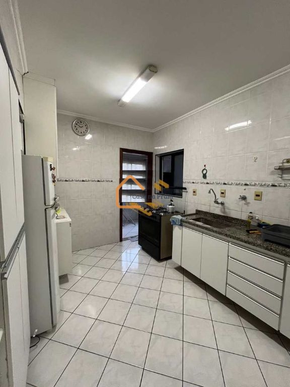 Locação de Apartamentos / Padrão na cidade de Praia Grande