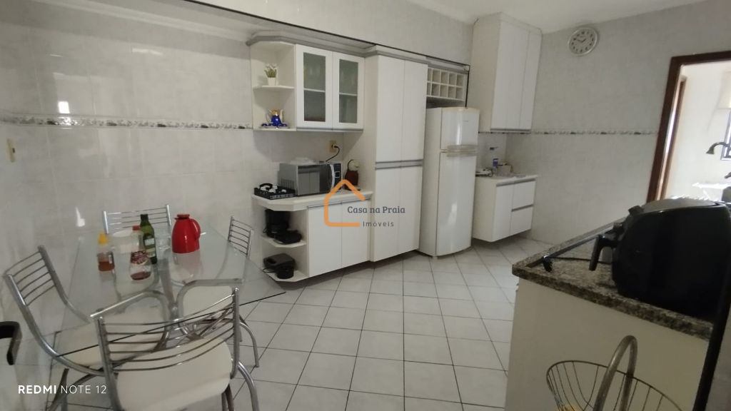 Locação de Apartamentos / Padrão na cidade de Praia Grande