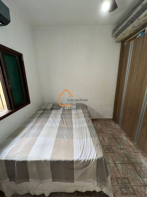 Venda de casas / geminada na cidade de praia grande