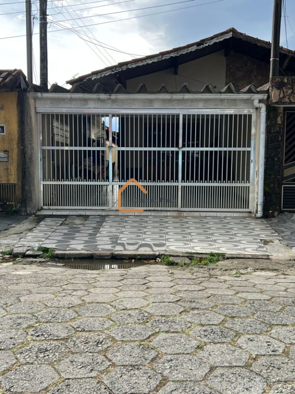 Venda de casas / geminada na cidade de praia grande