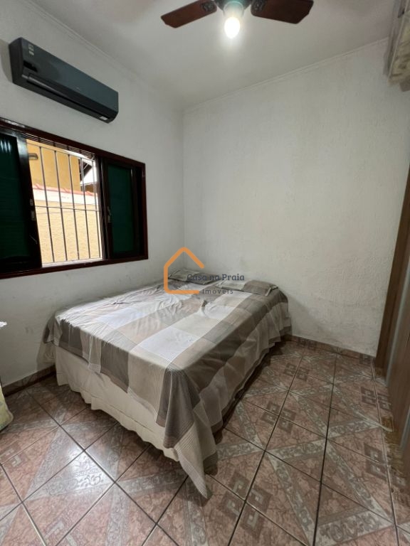 Venda de casas / geminada na cidade de praia grande