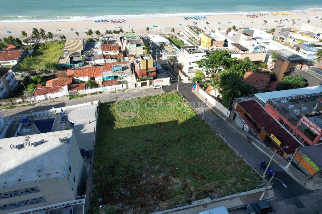 Terreno em ponta negra, na av. Eng. Roberto freire