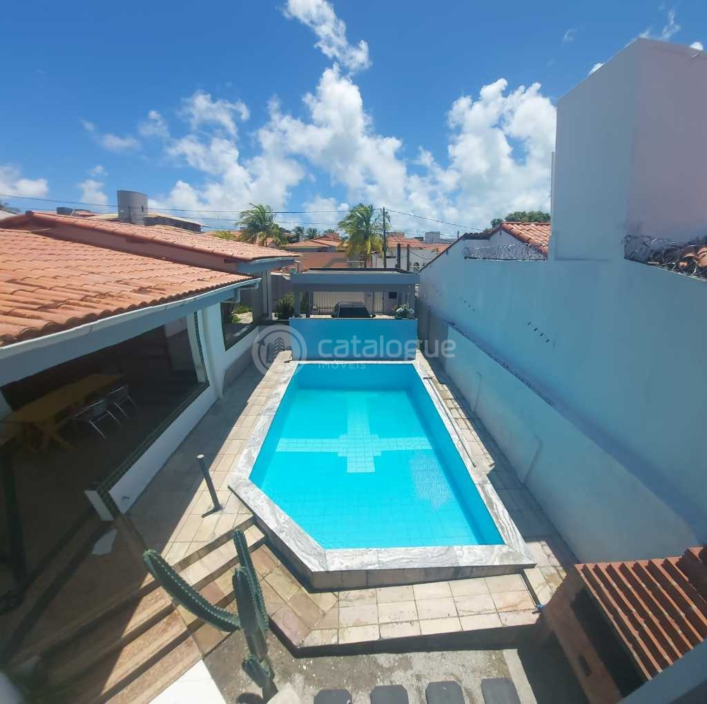 Linda casa a venda em capim macio para residência ou empresa
