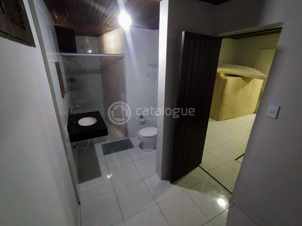 Casa em Capim Macio - Oportunidade