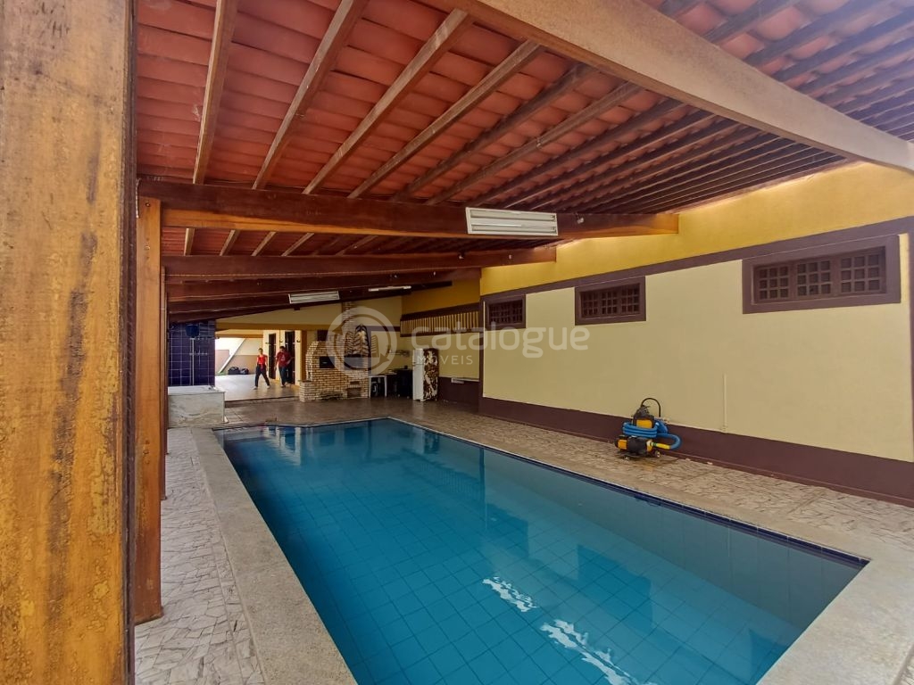 Casa em Capim Macio - Oportunidade
