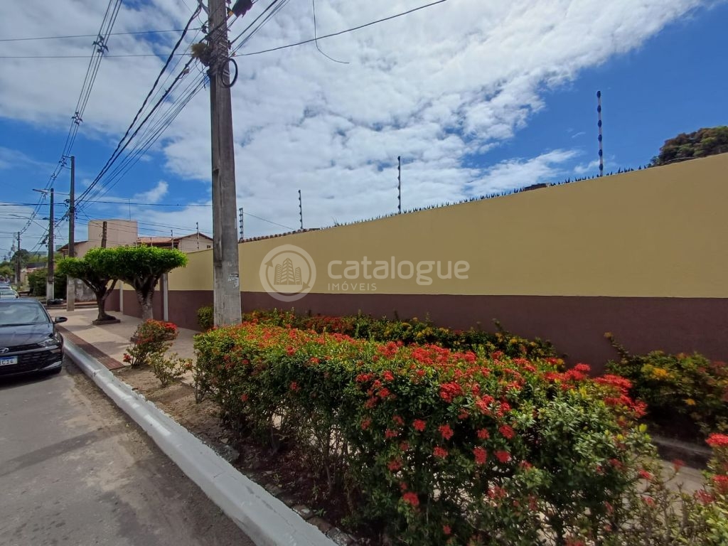 Casa em Capim Macio - Oportunidade