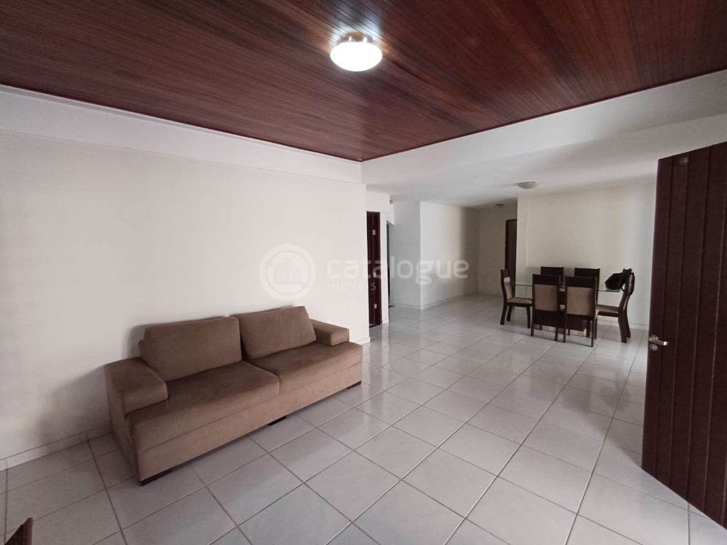 Casa em Capim Macio - Oportunidade