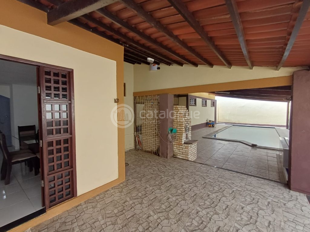 Casa em Capim Macio - Oportunidade