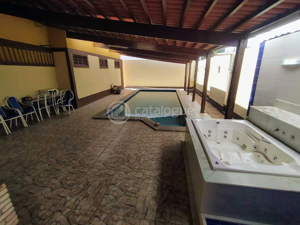 Casa em Capim Macio - Oportunidade