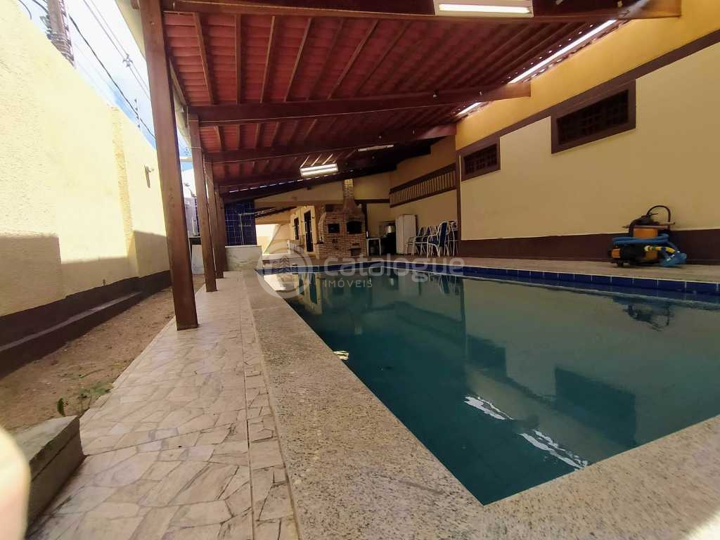 Casa em Capim Macio - Oportunidade