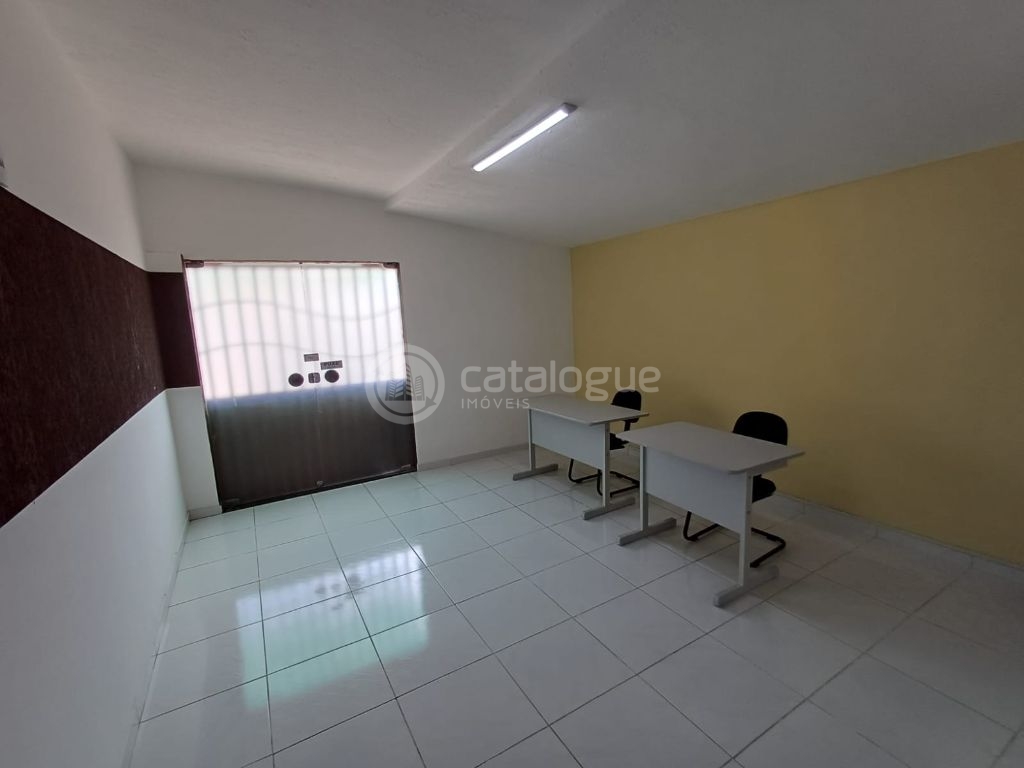 Casa em Capim Macio - Oportunidade