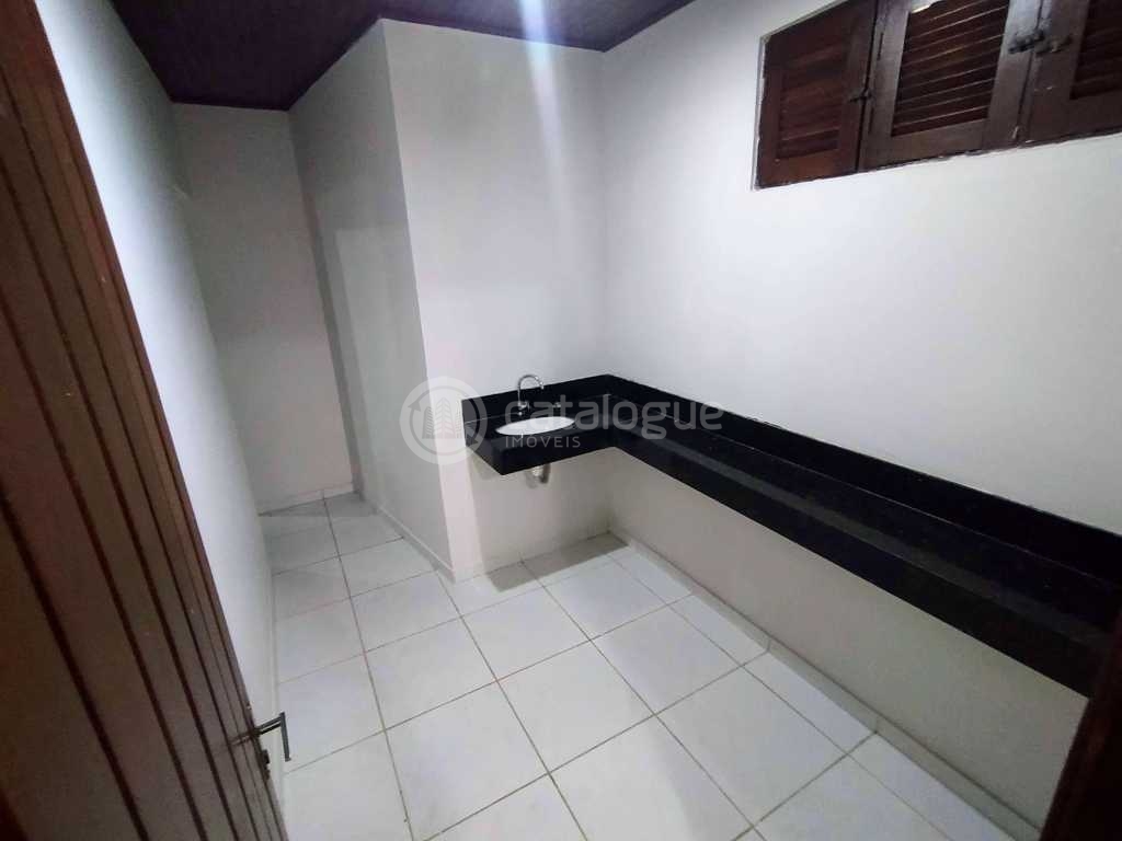 Casa em Capim Macio - Oportunidade