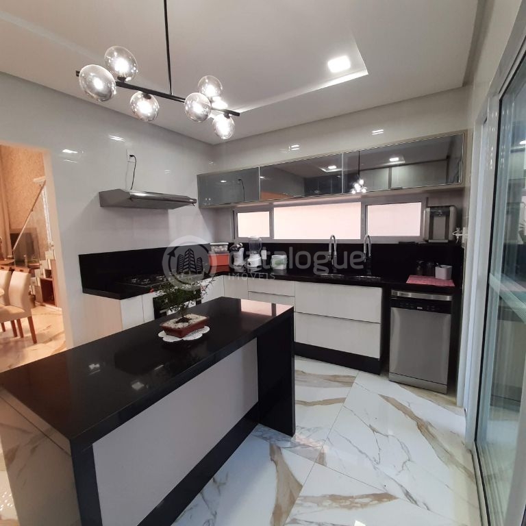 Excelente casa duplex com fino acabamento no Cajupiranga Condomínio Club