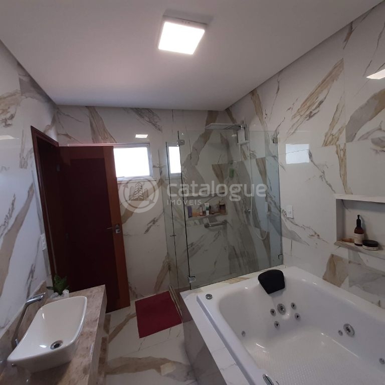 Excelente casa duplex com fino acabamento no Cajupiranga Condomínio Club