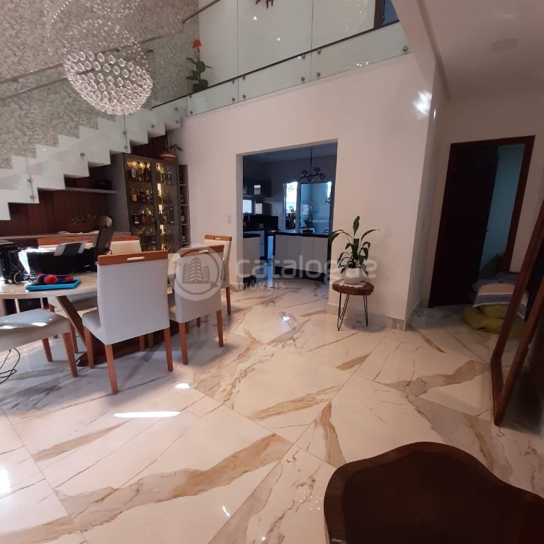 Excelente casa duplex com fino acabamento no cajupiranga con