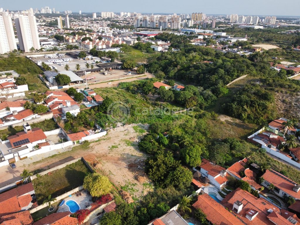 Área de 2000m² nas proximidades da integração