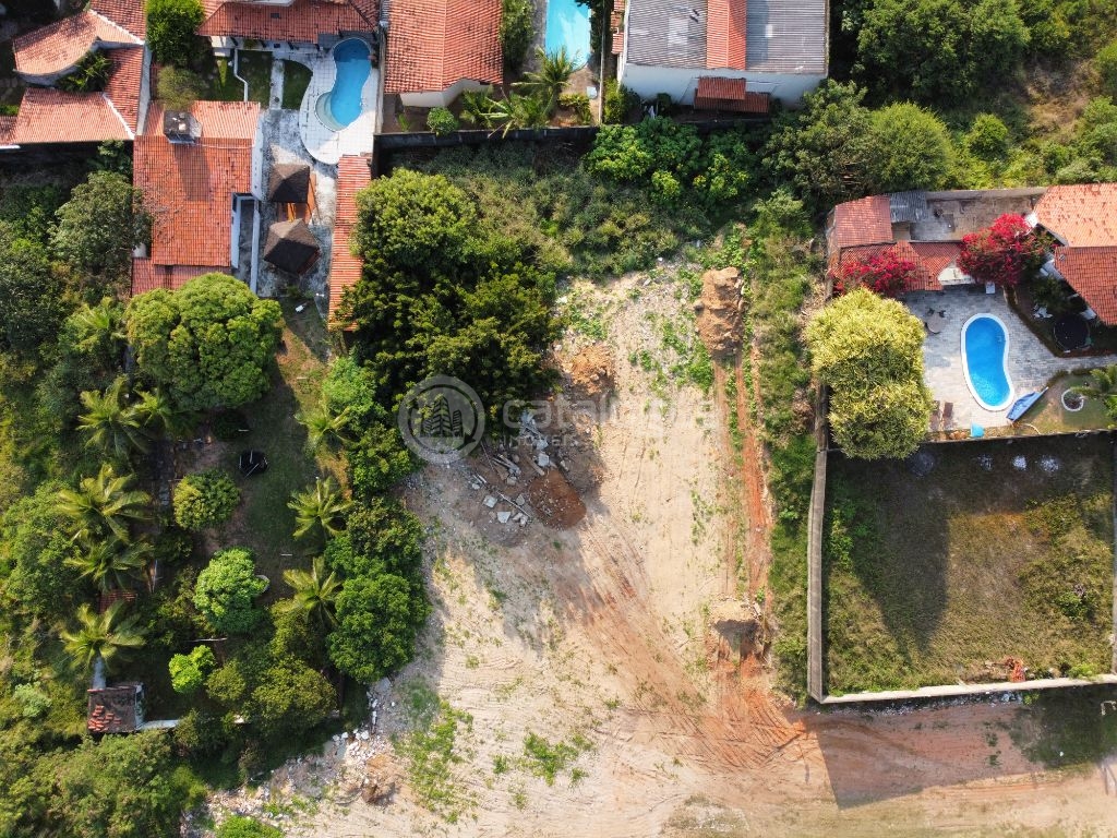 Área de 2000m² nas proximidades da integração
