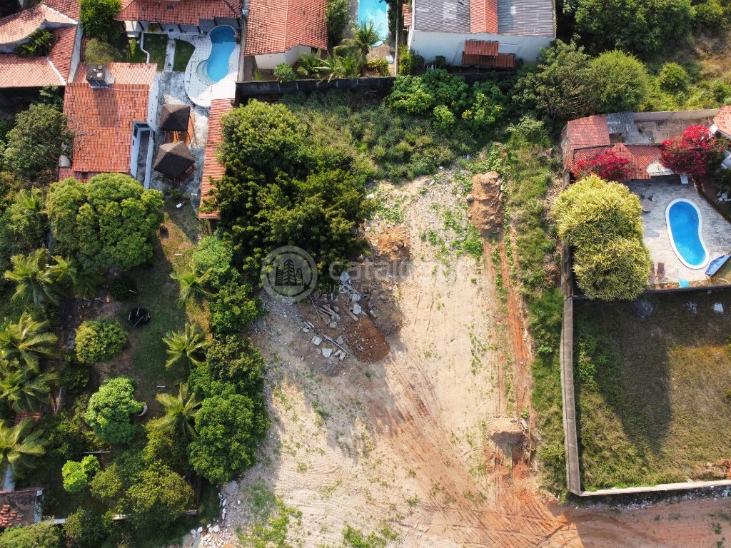 Área de 2000m² nas proximidades da integração