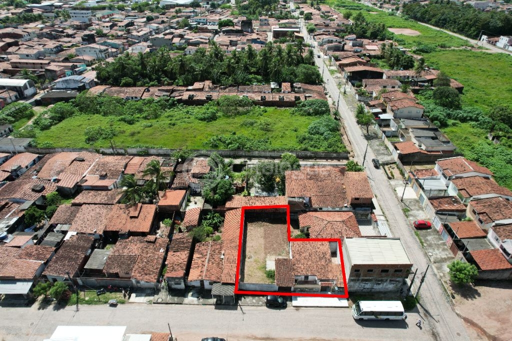 Oportunidade, casa no golandim, com ponto comercial próximo 