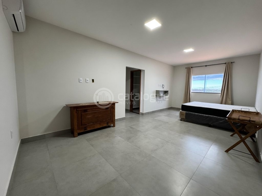Casa a venda no Fazenda real - com 659m2 de área construída com Escritura Publica