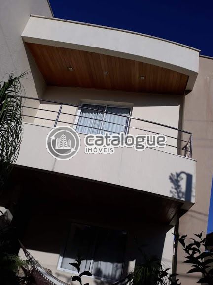 Venda de Casas / Padrão na cidade de Parnamirim