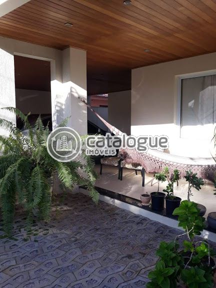 Venda de Casas / Padrão na cidade de Parnamirim