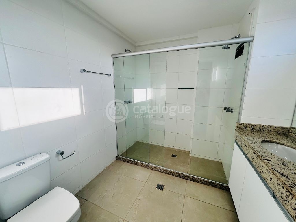 - Cobertura Duplex com 260m2 - 3 suites sendo 01 master com closet