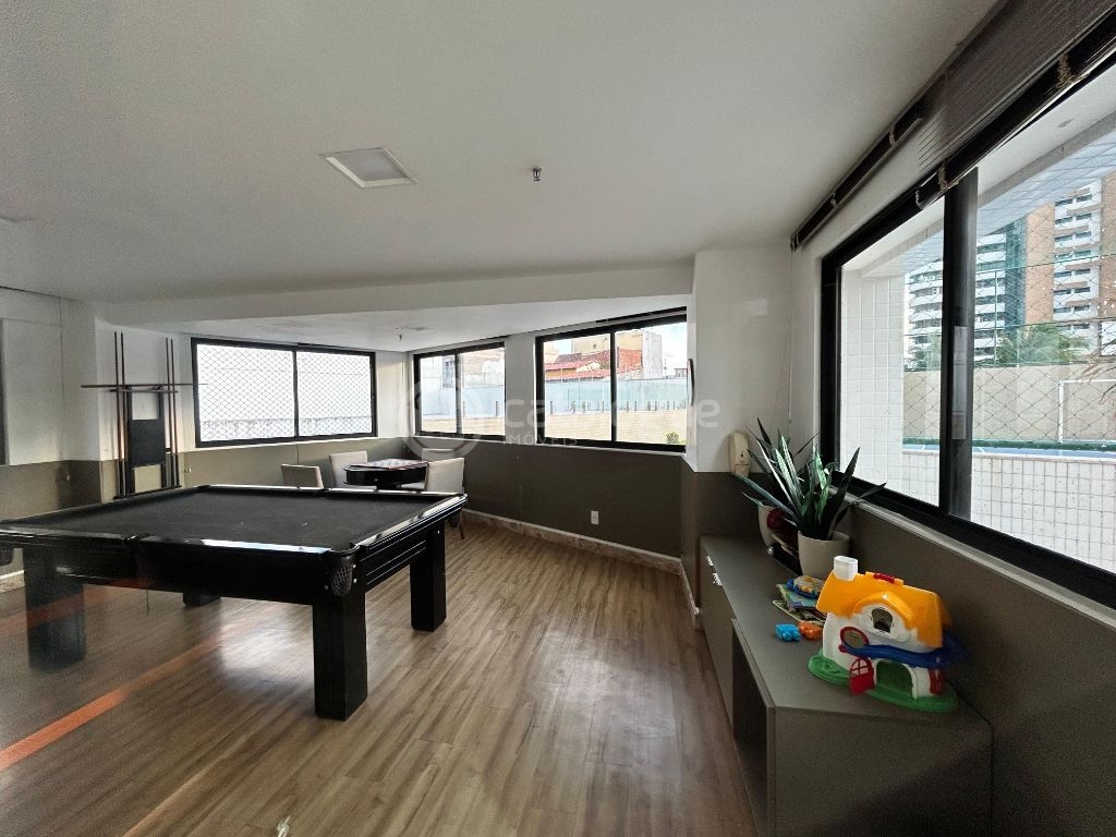 - Cobertura Duplex com 260m2 - 3 suites sendo 01 master com closet