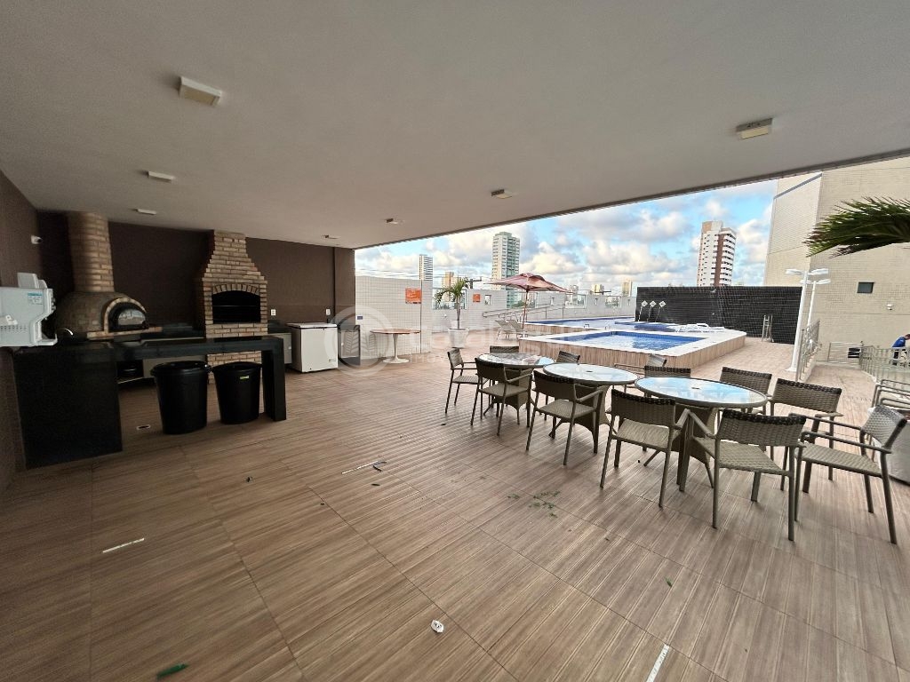 - Cobertura Duplex com 260m2 - 3 suites sendo 01 master com closet