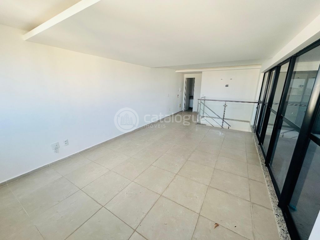 - Cobertura Duplex com 260m2 - 3 suites sendo 01 master com closet