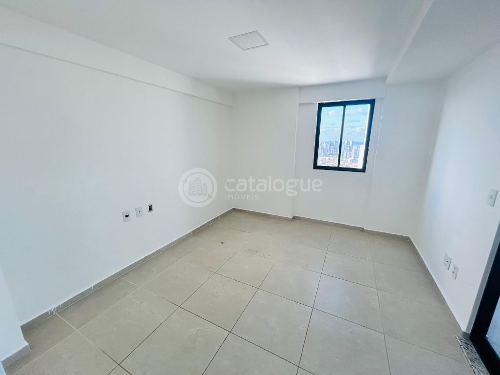- Cobertura Duplex com 260m2 - 3 suites sendo 01 master com closet