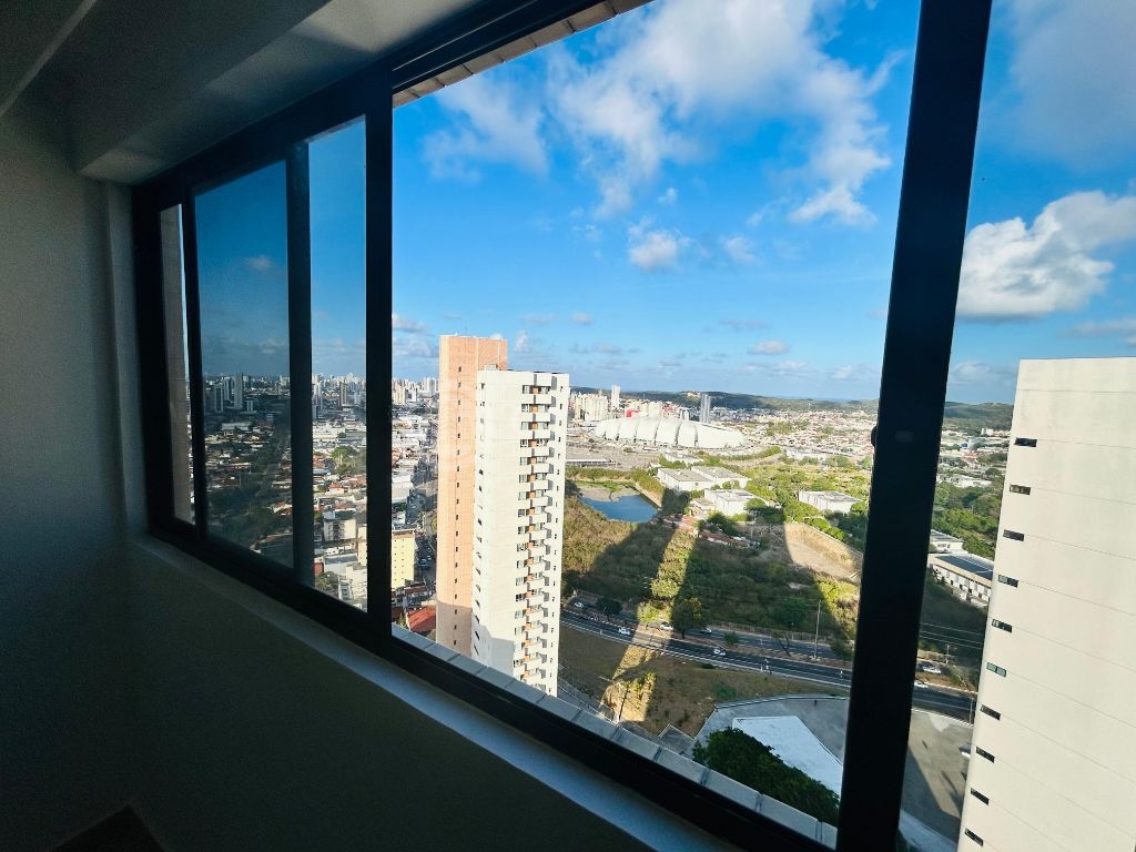 - Cobertura Duplex com 260m2 - 3 suites sendo 01 master com closet