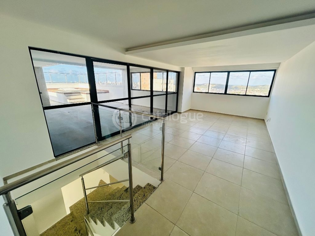 - Cobertura Duplex com 260m2 - 3 suites sendo 01 master com closet