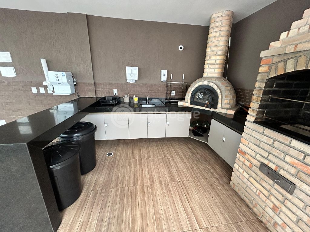 - Cobertura Duplex com 260m2 - 3 suites sendo 01 master com closet